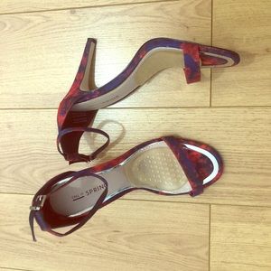 Print 4.5 inch heels worn once